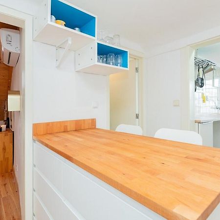Attic Apartment With Balcony In Bairro Alto Lisboa 外观 照片